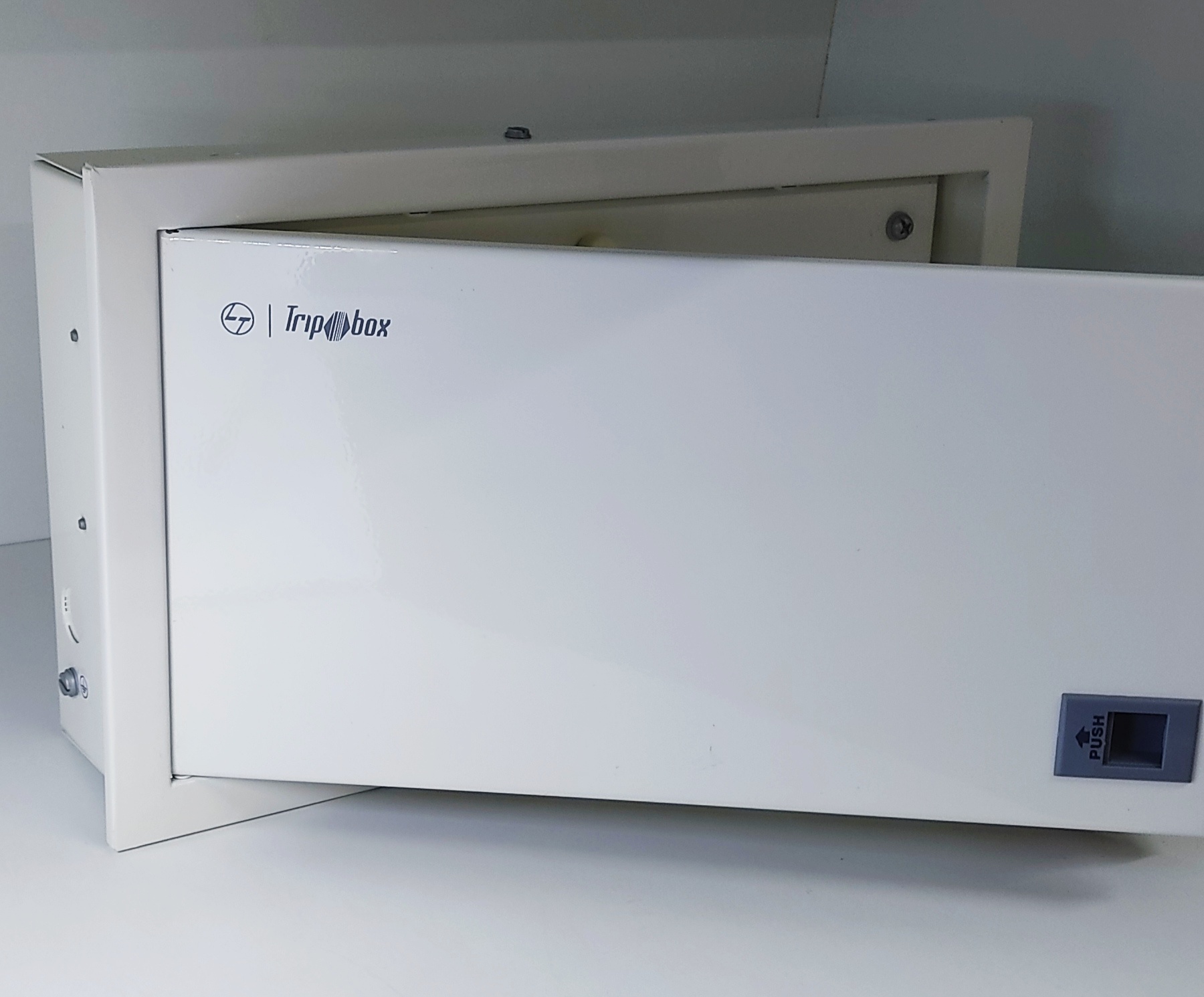 L&T Tripbox 16way SPN Double Door DB Jaycee 3