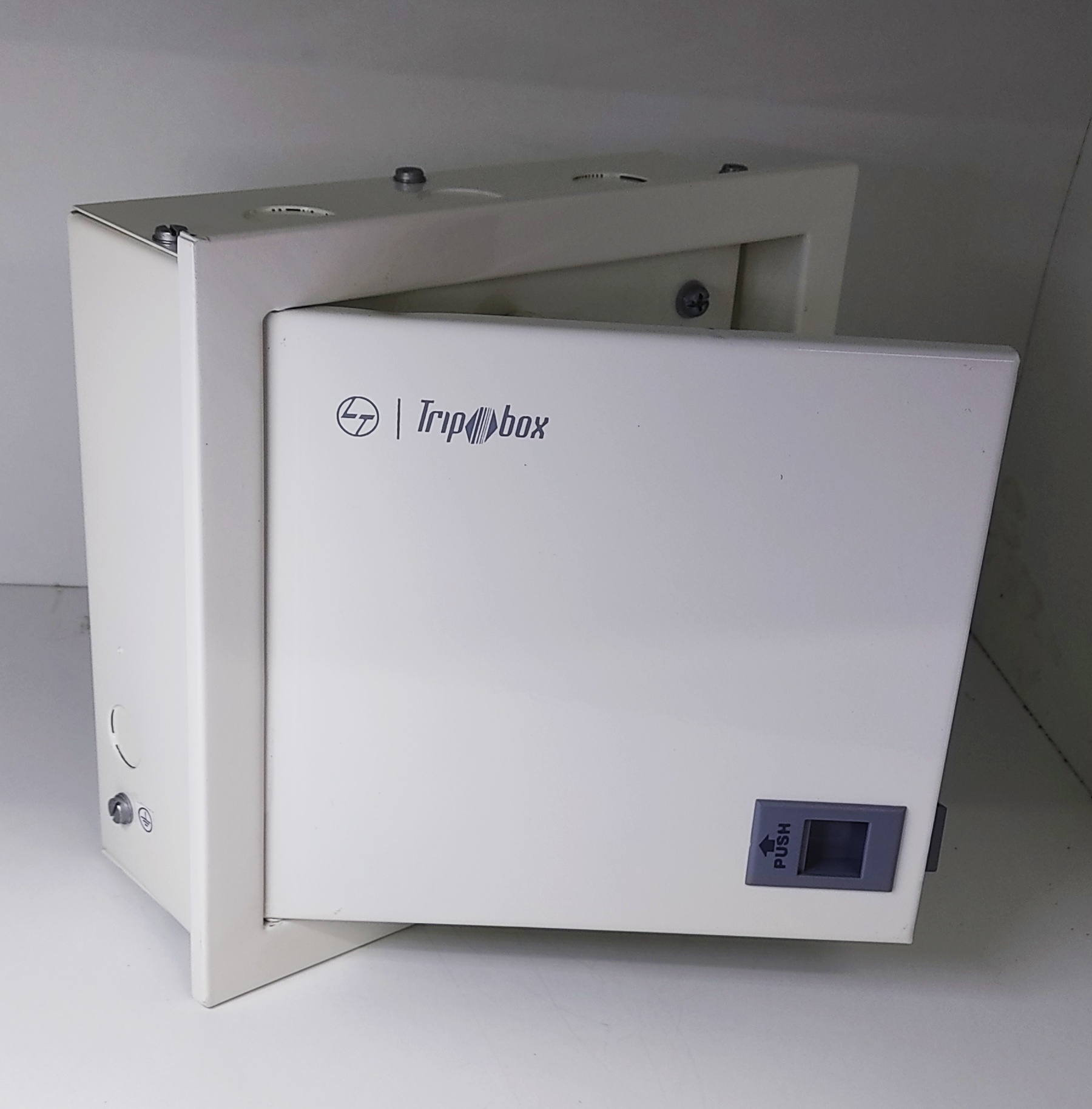 L&T Tripbox 8way SPN Double Door DB Jaycee 3